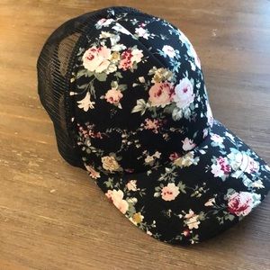 Women’s floral ball cap